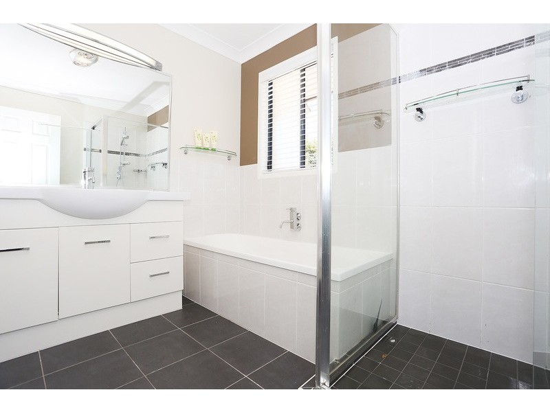 50-52 Bauer Drive, Mundoolun QLD 4285