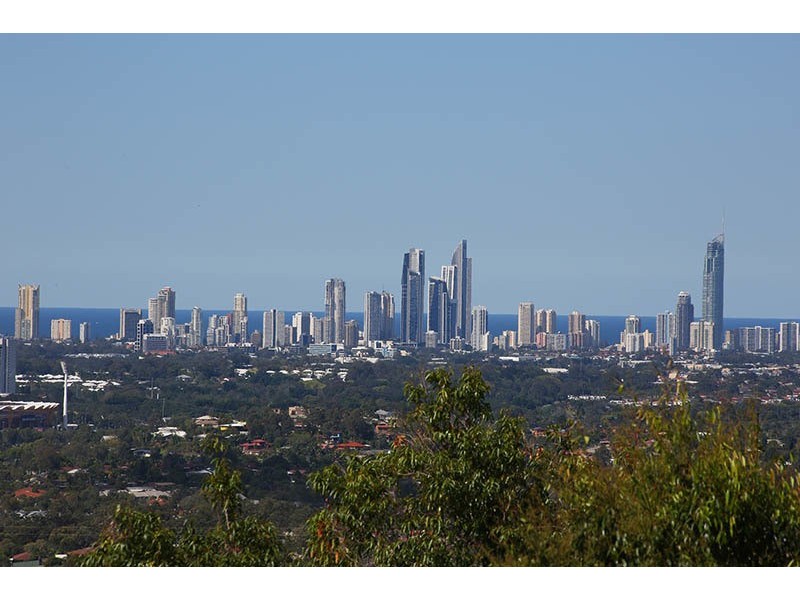 28/2 Ridgeline Way, Highland Park QLD 4211