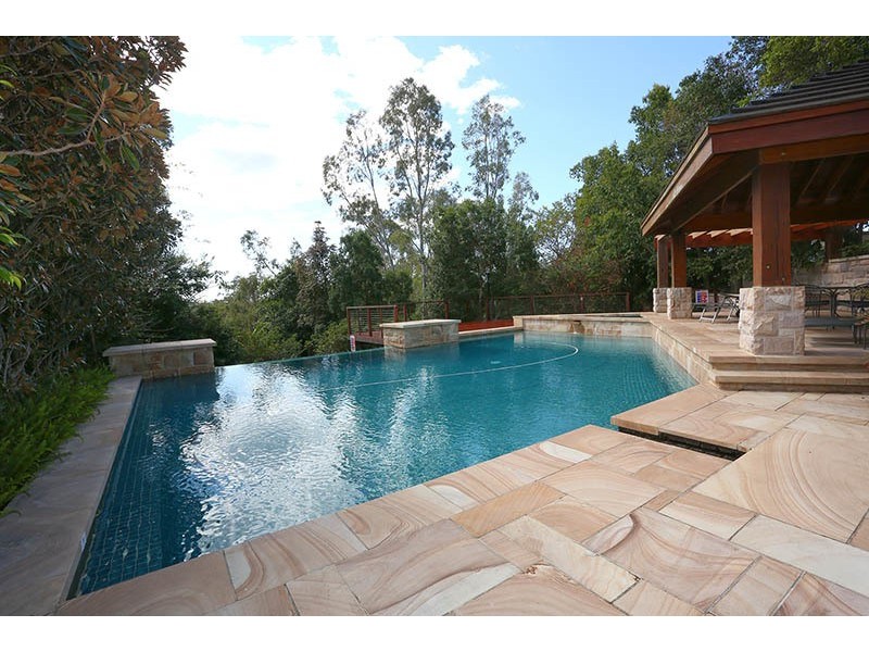 28/2 Ridgeline Way, Highland Park QLD 4211