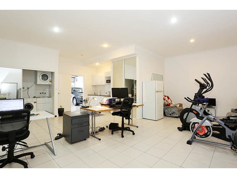 28/2 Ridgeline Way, Highland Park QLD 4211