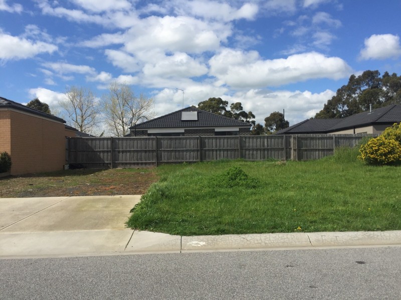 69 Fallingwater Drive, Pakenham VIC 3810