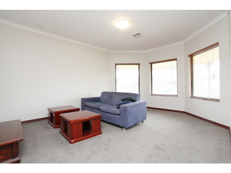 19 Glenelg Way, Meadow Springs WA 6210