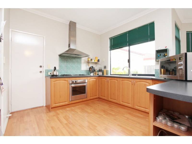 19 Glenelg Way, Meadow Springs WA 6210