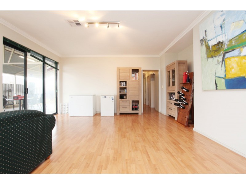 19 Glenelg Way, Meadow Springs WA 6210