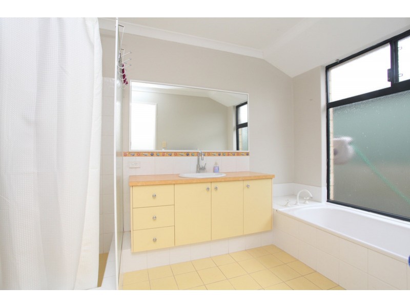 19 Glenelg Way, Meadow Springs WA 6210