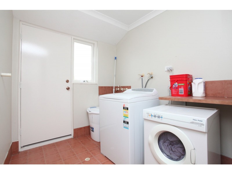 19 Glenelg Way, Meadow Springs WA 6210