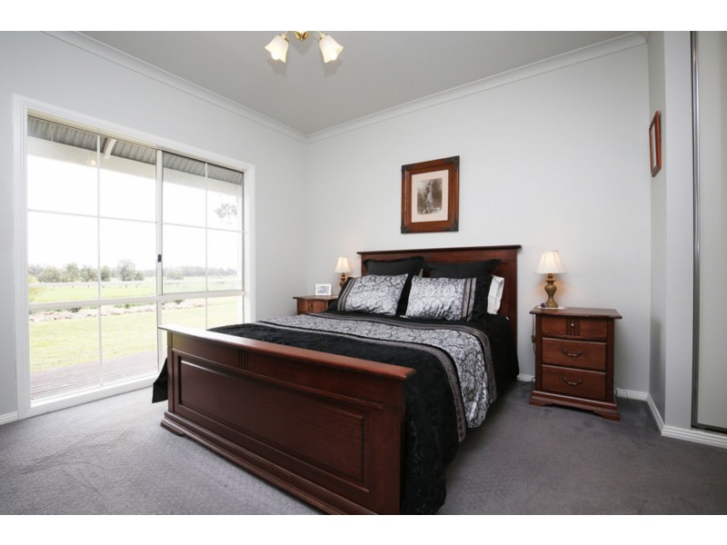 467 Gellibrand Tonks Rd, Earlston VIC 3669