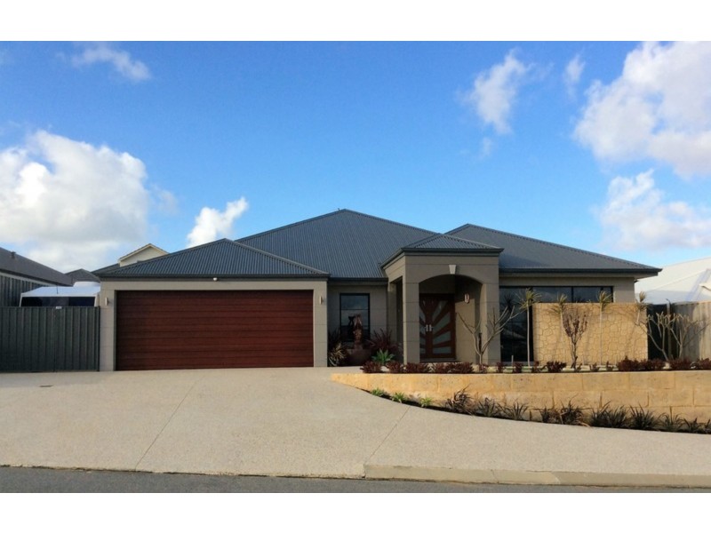 12 Torwood Edge, Halls Head WA 6210