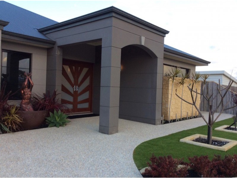 12 Torwood Edge, Halls Head WA 6210