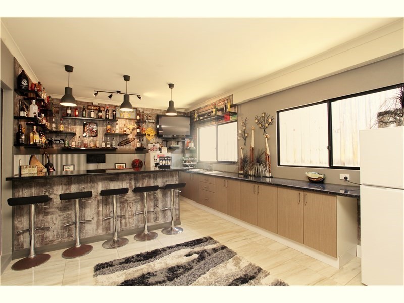 12 Torwood Edge, Halls Head WA 6210