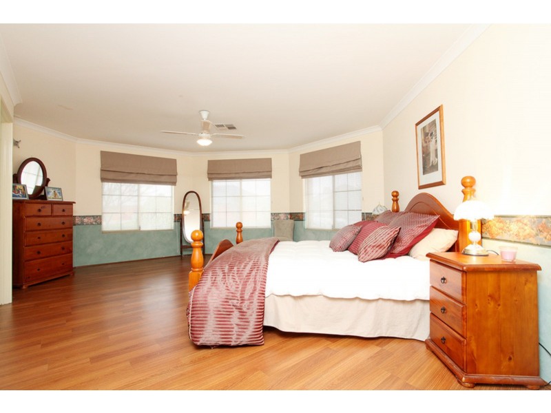 19 Grandmere Pde, Meadow Springs WA 6210