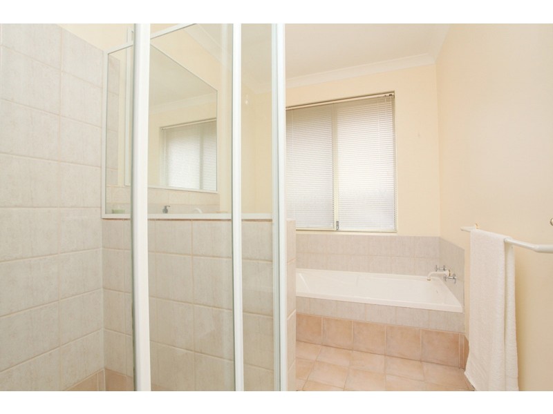 19 Grandmere Pde, Meadow Springs WA 6210