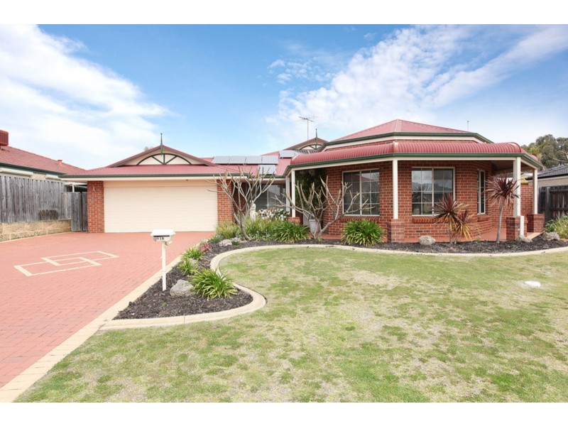 19 Grandmere Pde, Meadow Springs WA 6210