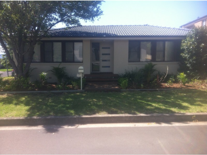 17 Hughes Drive, Albion Park NSW 2527