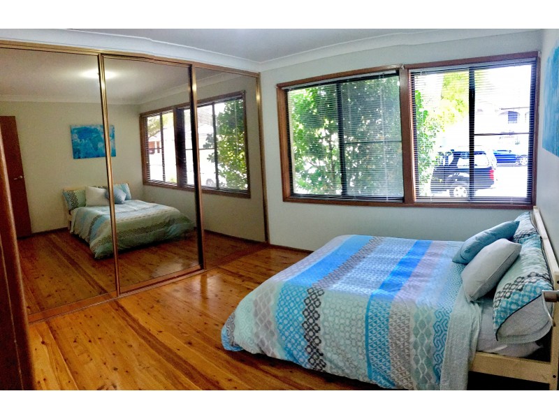 17 Hughes Drive, Albion Park NSW 2527