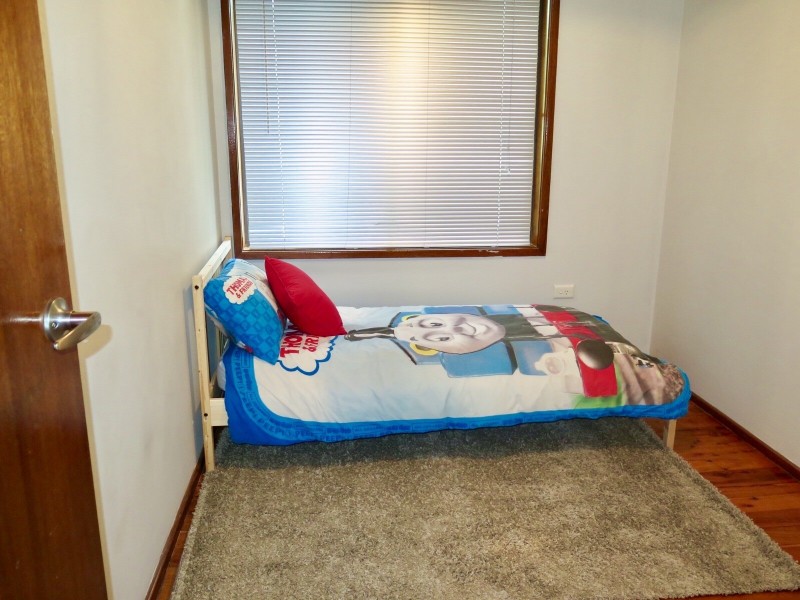 17 Hughes Drive, Albion Park NSW 2527