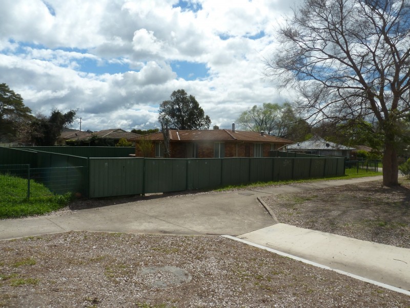 15 Wattle Place, Inverell NSW 2360