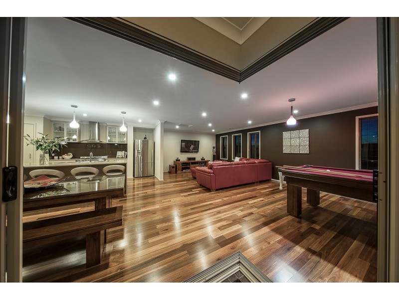 25 Sunset Blvd, Eagle Point VIC 3878