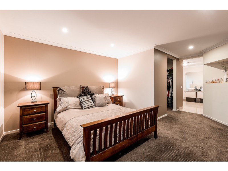 25 Sunset Blvd, Eagle Point VIC 3878