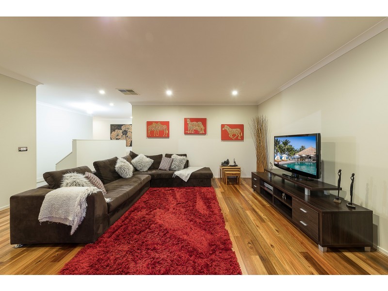 25 Sunset Blvd, Eagle Point VIC 3878