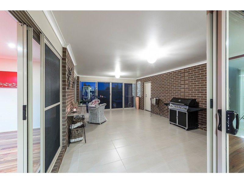 25 Sunset Blvd, Eagle Point VIC 3878