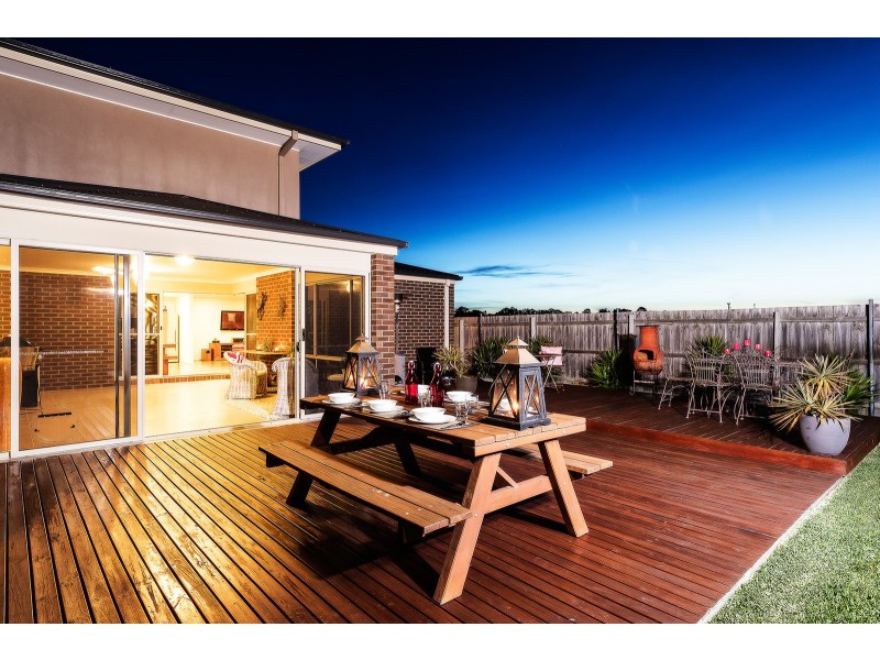 25 Sunset Blvd, Eagle Point VIC 3878