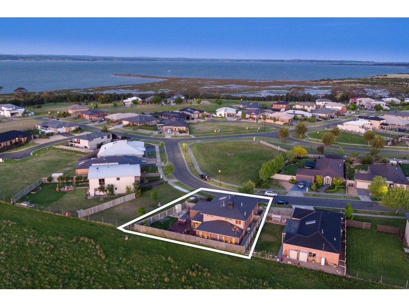 25 Sunset Blvd, Eagle Point VIC 3878