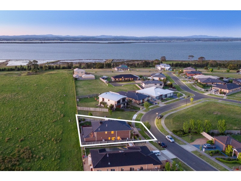 25 Sunset Blvd, Eagle Point VIC 3878
