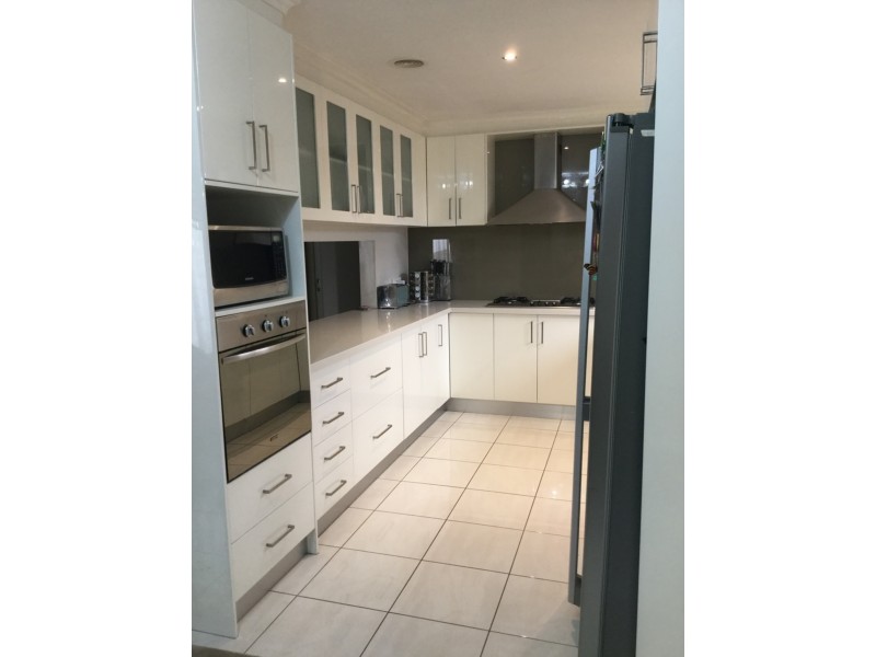 18 Kunzea Close, Meadow Heights VIC 3048