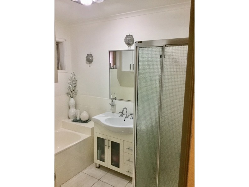 18 Kunzea Close, Meadow Heights VIC 3048