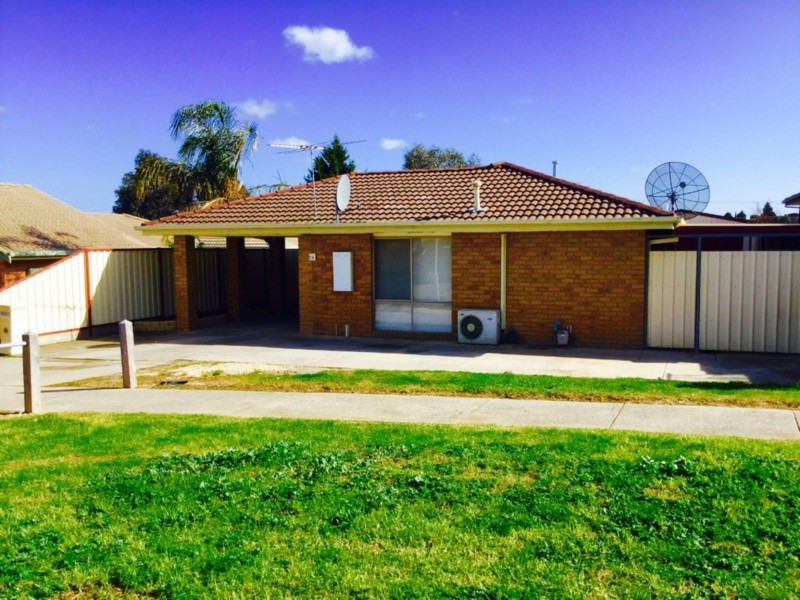 18 Kunzea Close, Meadow Heights VIC 3048