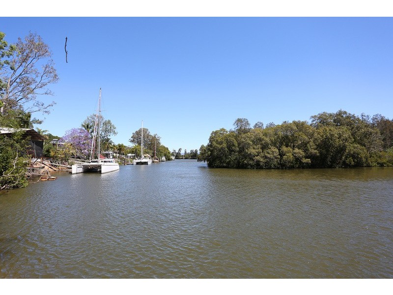 23 Riversleigh Rd, Beachmere QLD 4510