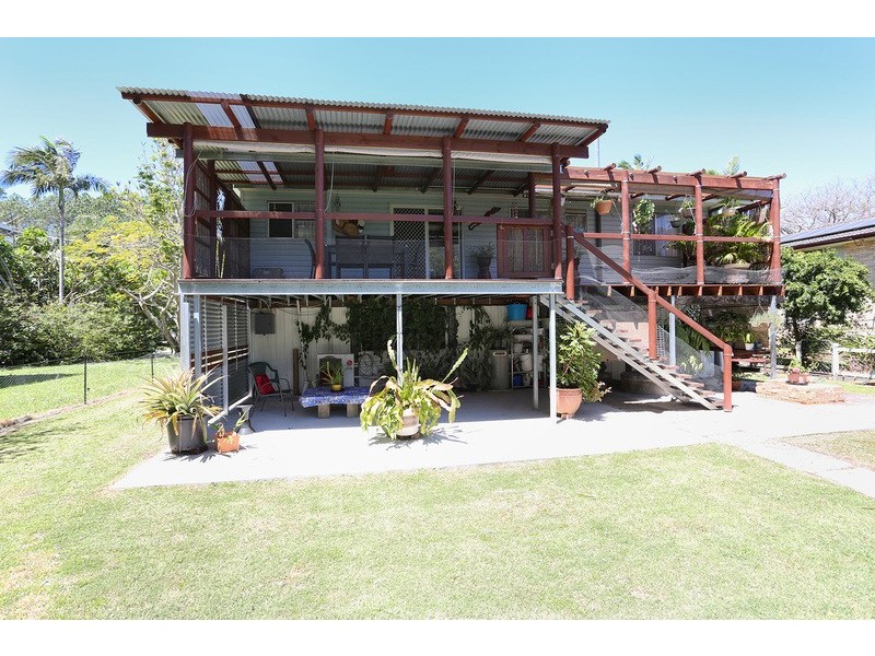 23 Riversleigh Rd, Beachmere QLD 4510