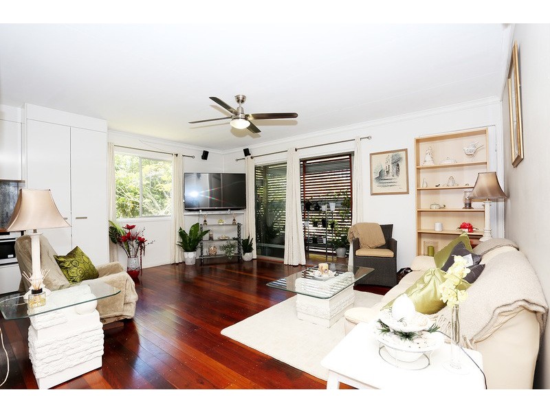 23 Riversleigh Rd, Beachmere QLD 4510