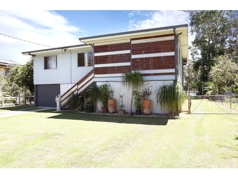 23 Riversleigh Rd, Beachmere QLD 4510