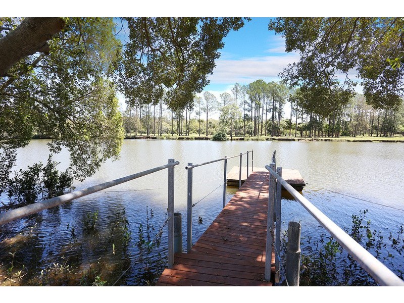 23 Riversleigh Rd, Beachmere QLD 4510