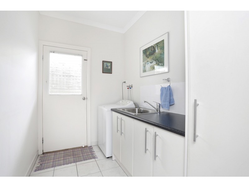 1/105 Bonnie View Road, Croydon North VIC 3136