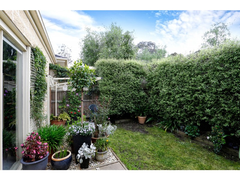 1/105 Bonnie View Road, Croydon North VIC 3136