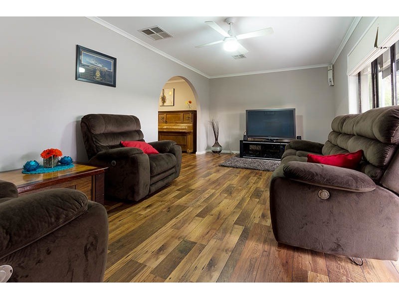 4 Bartels Place, Banks ACT 2906