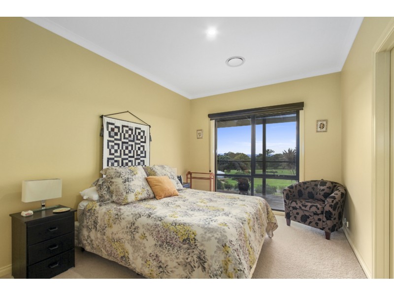 40 The Terrace, Metung VIC 3904