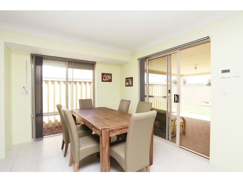 24(OM) 21.05 Oakbank Crescent, Butler WA 6036