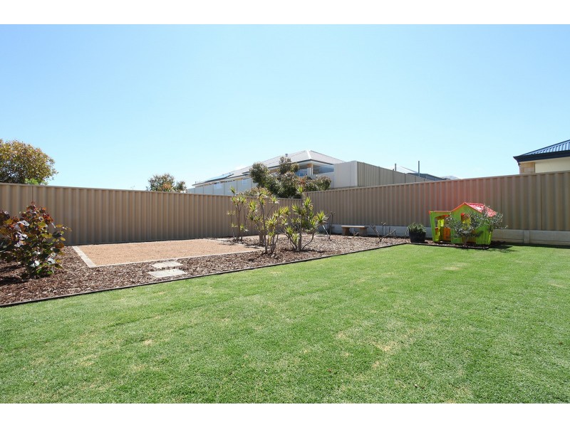 24(OM) 21.05 Oakbank Crescent, Butler WA 6036