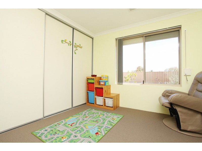 24(OM) 21.05 Oakbank Crescent, Butler WA 6036