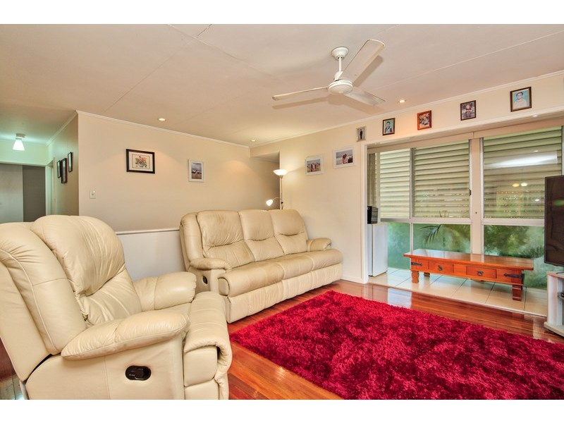 10 Waratah St, Albany Creek QLD 4035