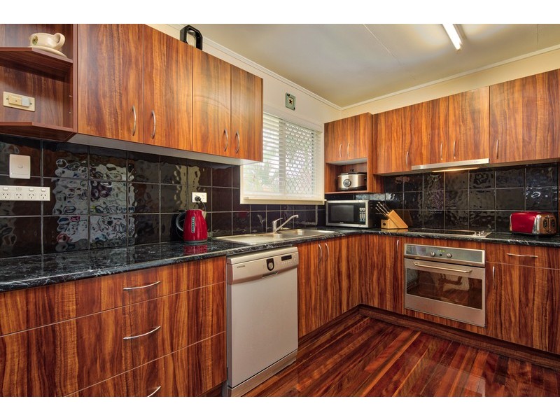 10 Waratah St, Albany Creek QLD 4035