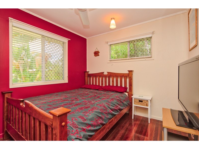 10 Waratah St, Albany Creek QLD 4035