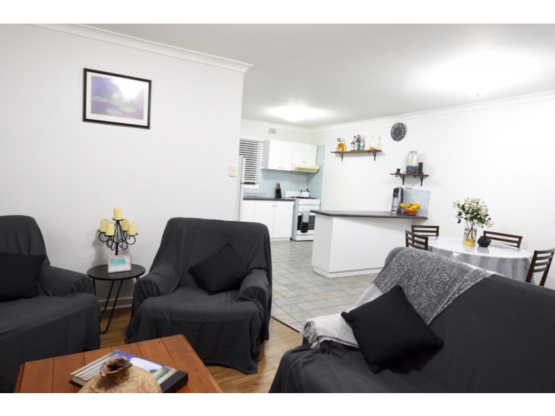 5/63 Madden Way, Parmelia WA 6167