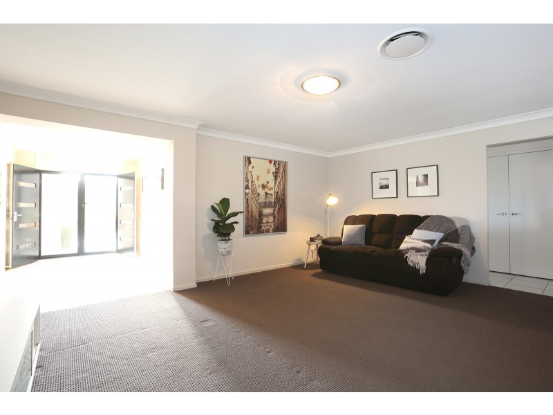 18-30 Borrowdale Court, Mundoolun QLD 4285