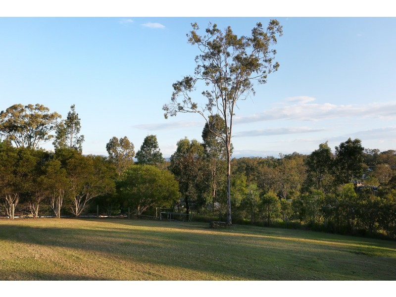 18-30 Borrowdale Court, Mundoolun QLD 4285