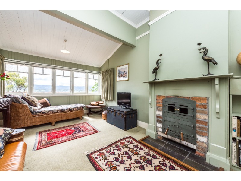 24 Bain Terrace, Trevallyn TAS 7250
